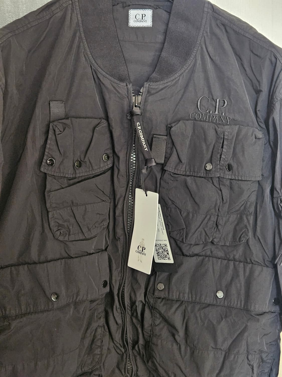 CP컴퍼니 크롬 R 양면 멀티포켓 봄버 자켓 상품이미지1