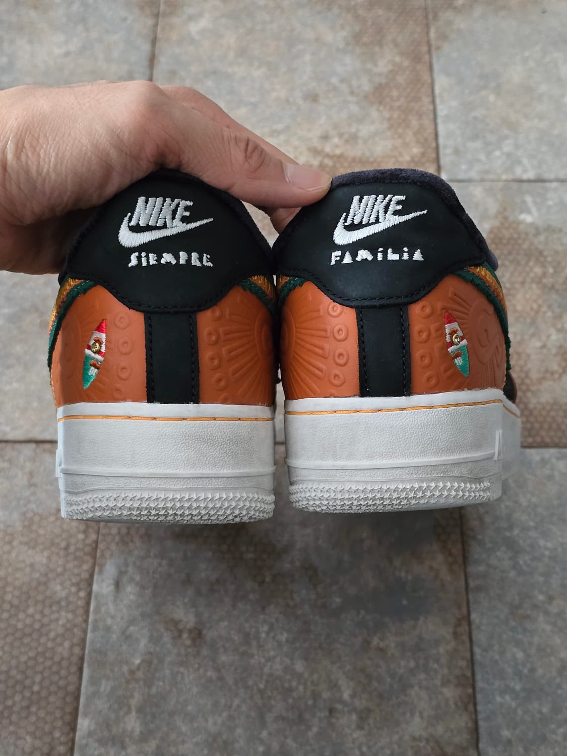 (260)나이키 에어포스 1 07 lx 시엠프레 파밀리아  상품이미지9