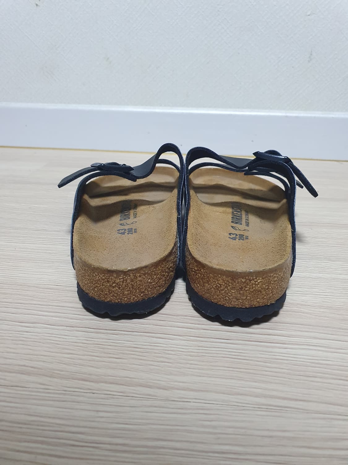 버켄스탁 아리조나 블랙 슬리퍼 280 상품이미지5