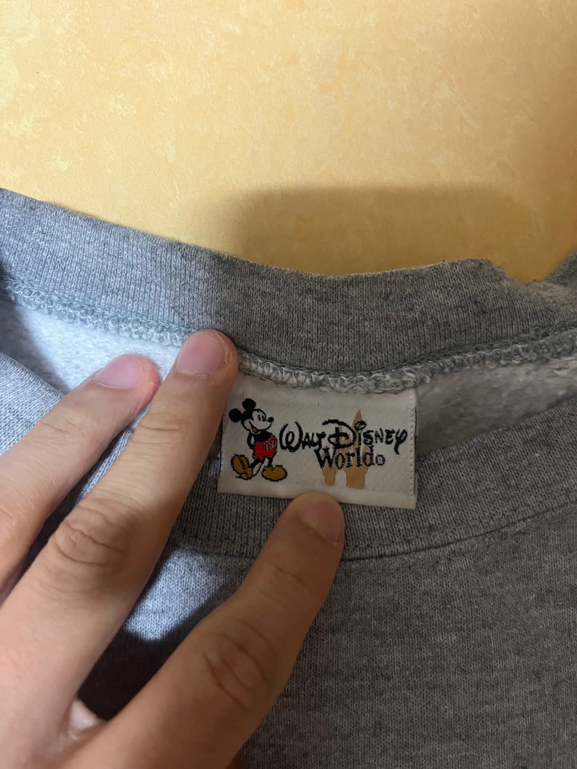 디즈니 맨투맨 그레이 105 상품이미지2