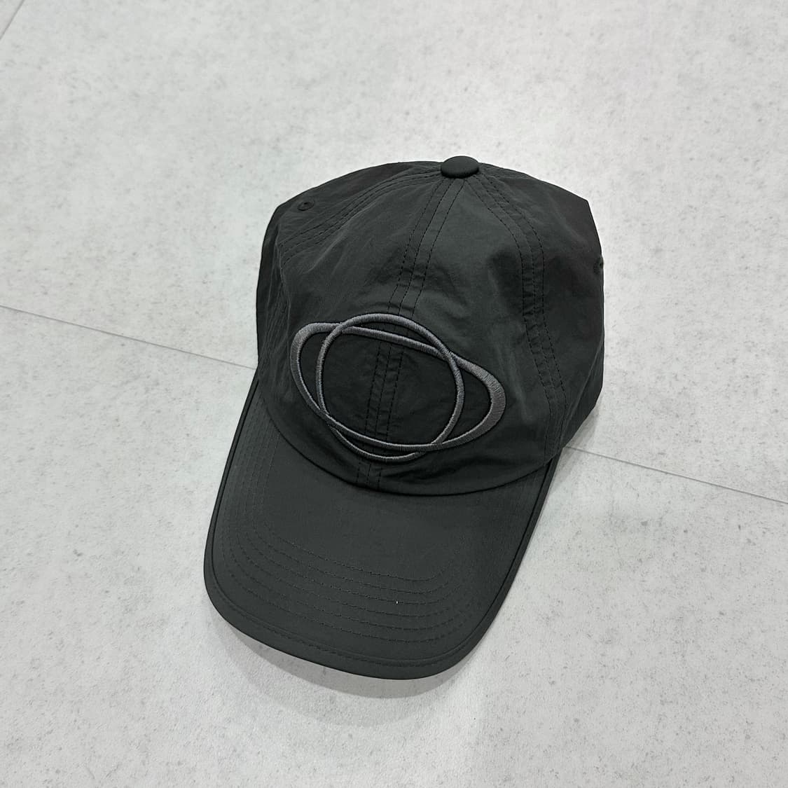 몰마농 서클 볼캡 차콜 상품이미지2