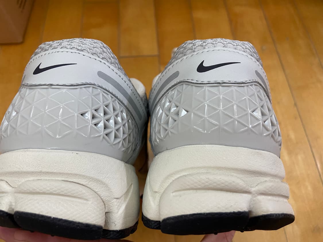 나이키 줌 보메로 5 265mm 상품이미지7