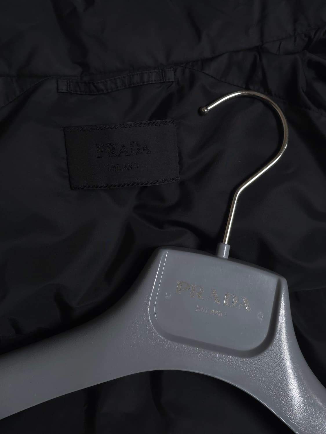 [48] 프라다 리나일론 숏패딩 블랙(SGB112) 상품이미지6