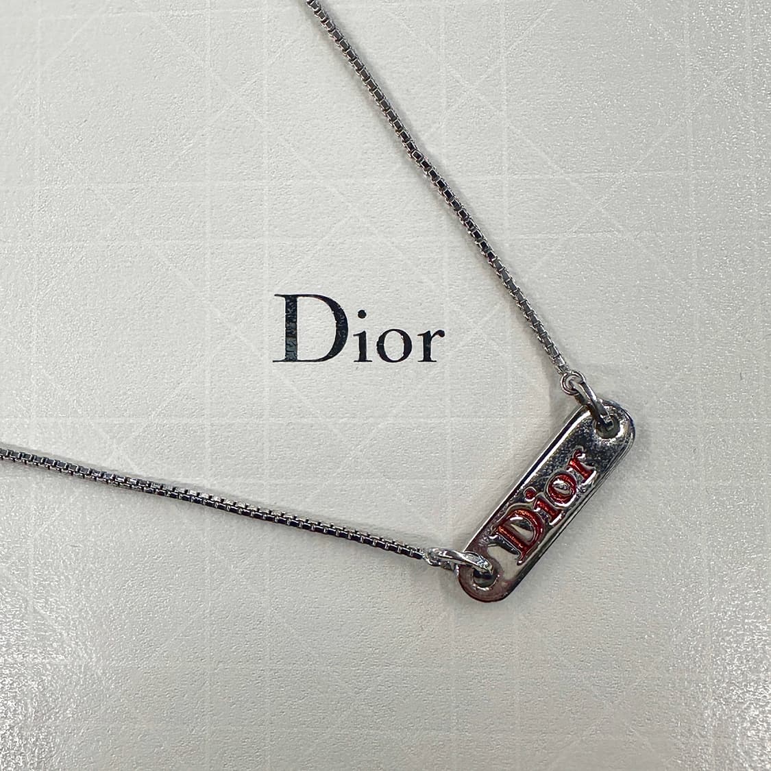 크리스찬 디올 이니셜 플레이트 목걸이 상품이미지1