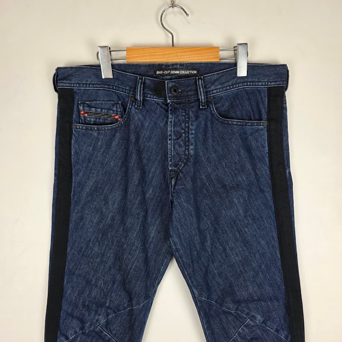 Diesel 바이어스 컷 데님팬츠 상품이미지3