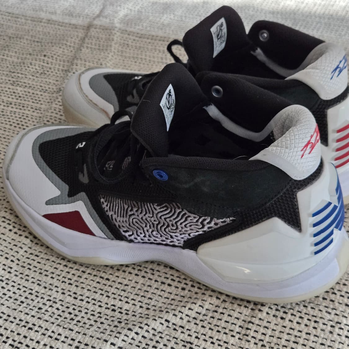 뉴발란스 레트로무드 카와이 하이탑 농구화  상품이미지2