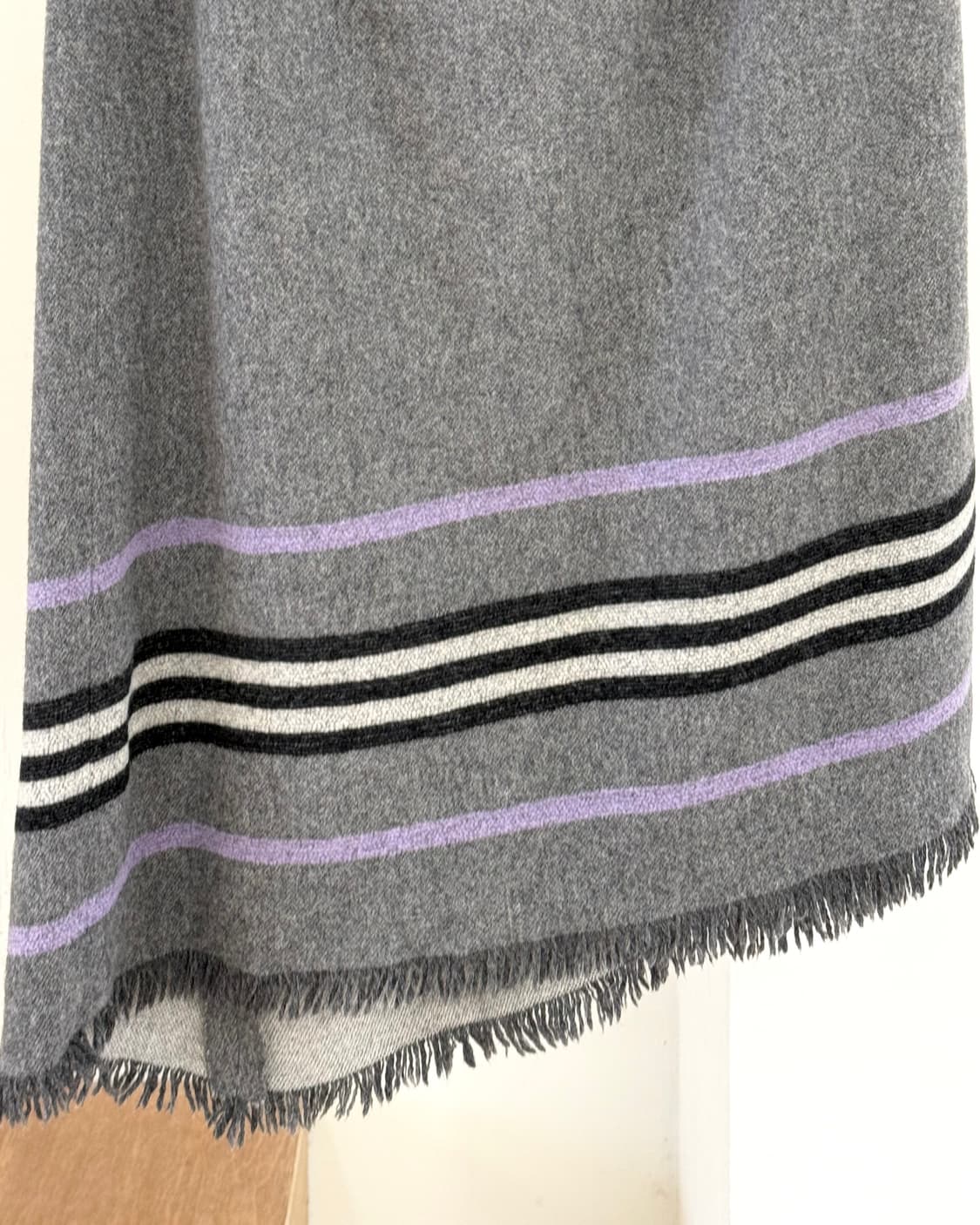 버버리 그레이 울 프린지 보더 스커트 상품이미지6