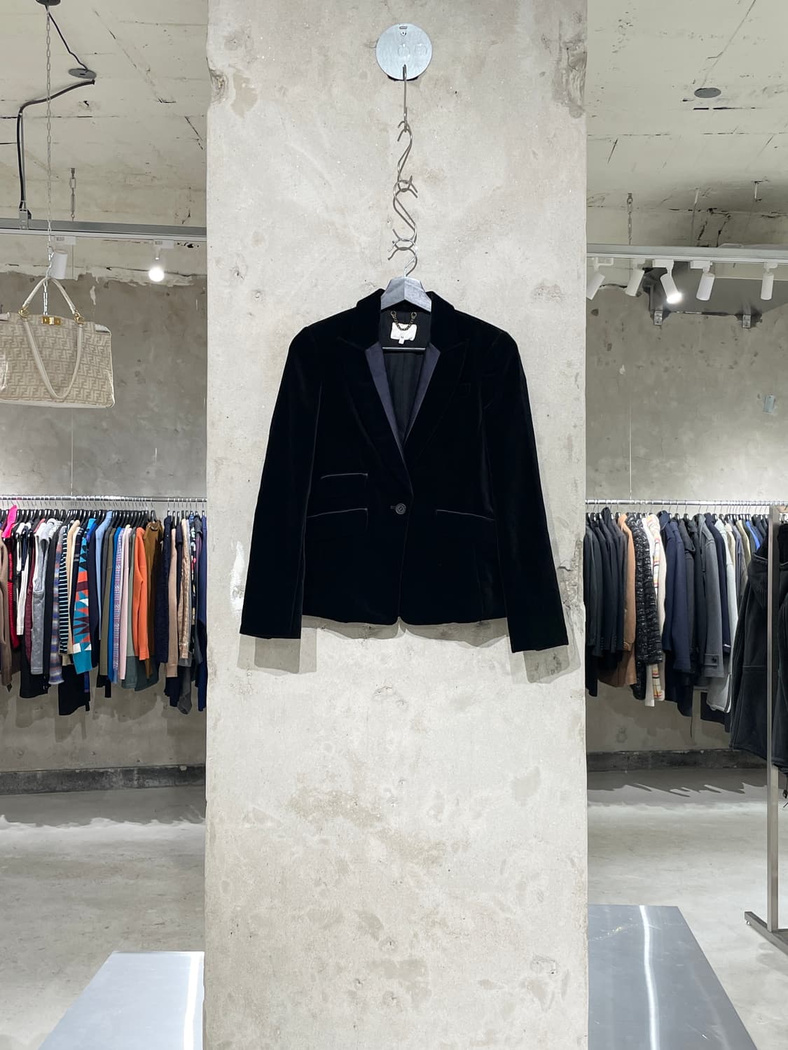 3.1 필립림 블랙 클래식 벨벳 크롭 자켓 상품이미지1