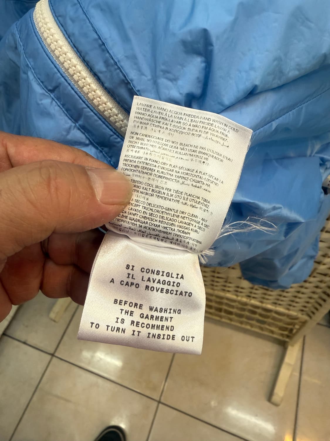 2/55-66 정품 몽클레어 그렉노블 바람막이 팝니다 상품이미지8