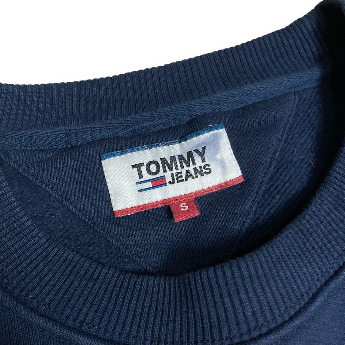 타미진스 스몰로고 네이비 맨투맨 상품이미지4