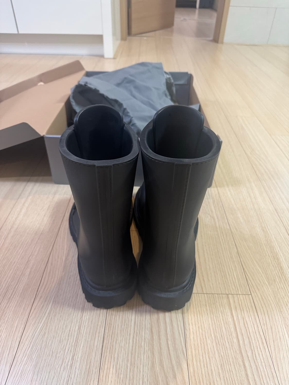 발렌시아가 스테로이드 부츠 42 상품이미지3