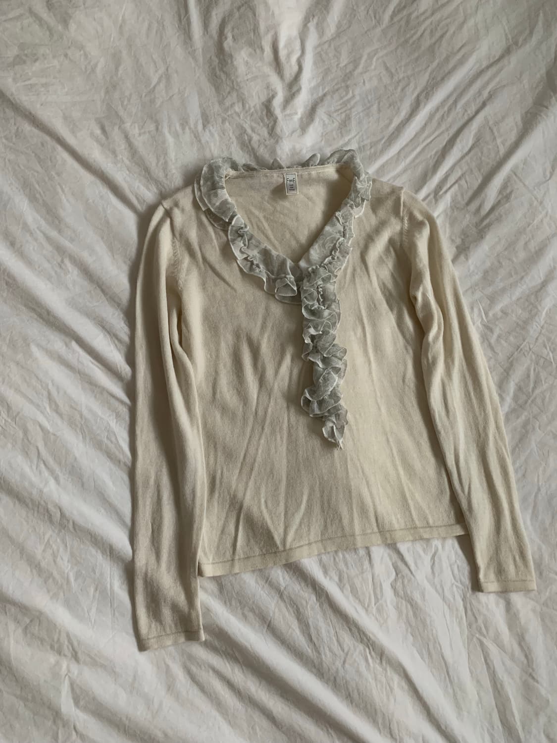 화이트 프릴 니트 상품이미지2