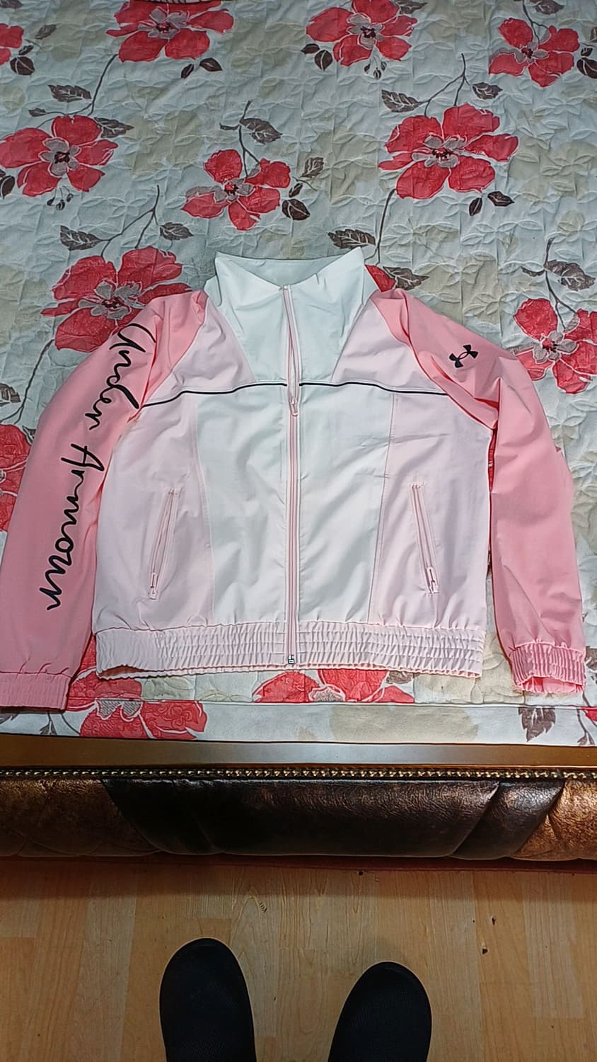 언더아머 얇은집업 L 여성77 가슴53 기장61 상품이미지1