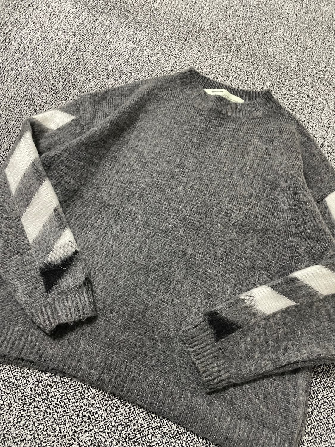 빈티지9. 오프화이트 애로우 모헤어 니트 그라데이션 스웨터 상품이미지2