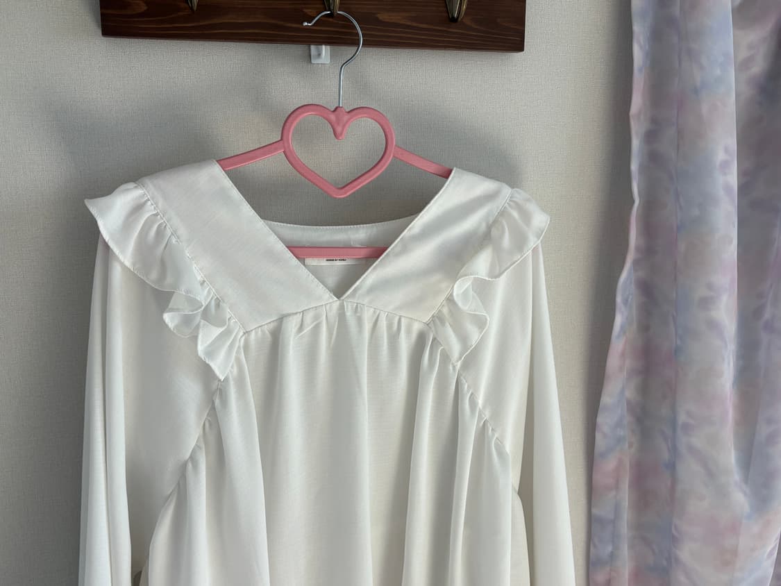 화이트 블라우스 상품이미지2