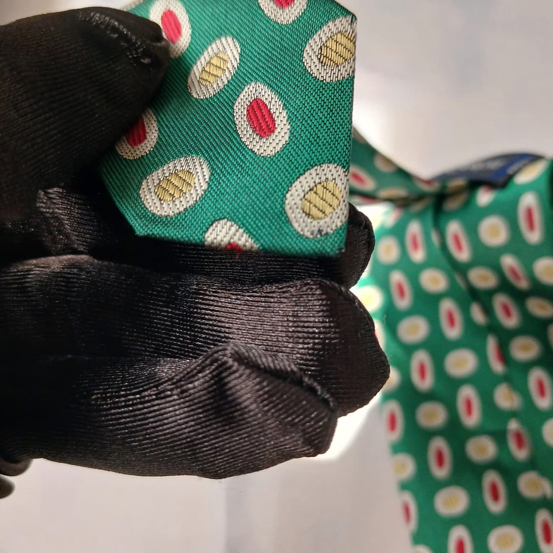 입생로랑 실크 그린 도트 패턴 넥타이 9.3cm A등급 E850
 상품이미지9