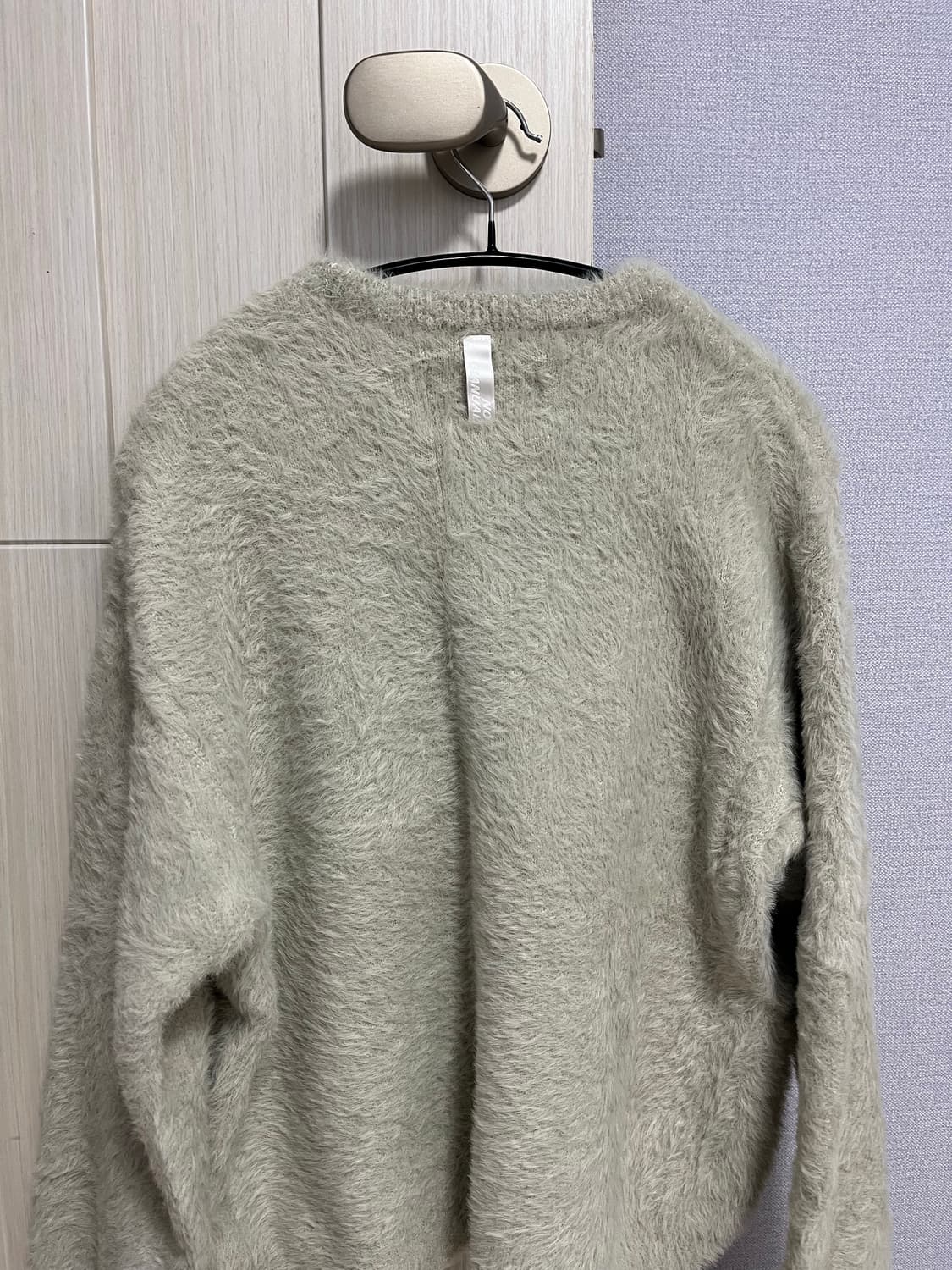 노매뉴얼 크롭 헤어리 니트 판매합니다. 상품이미지2