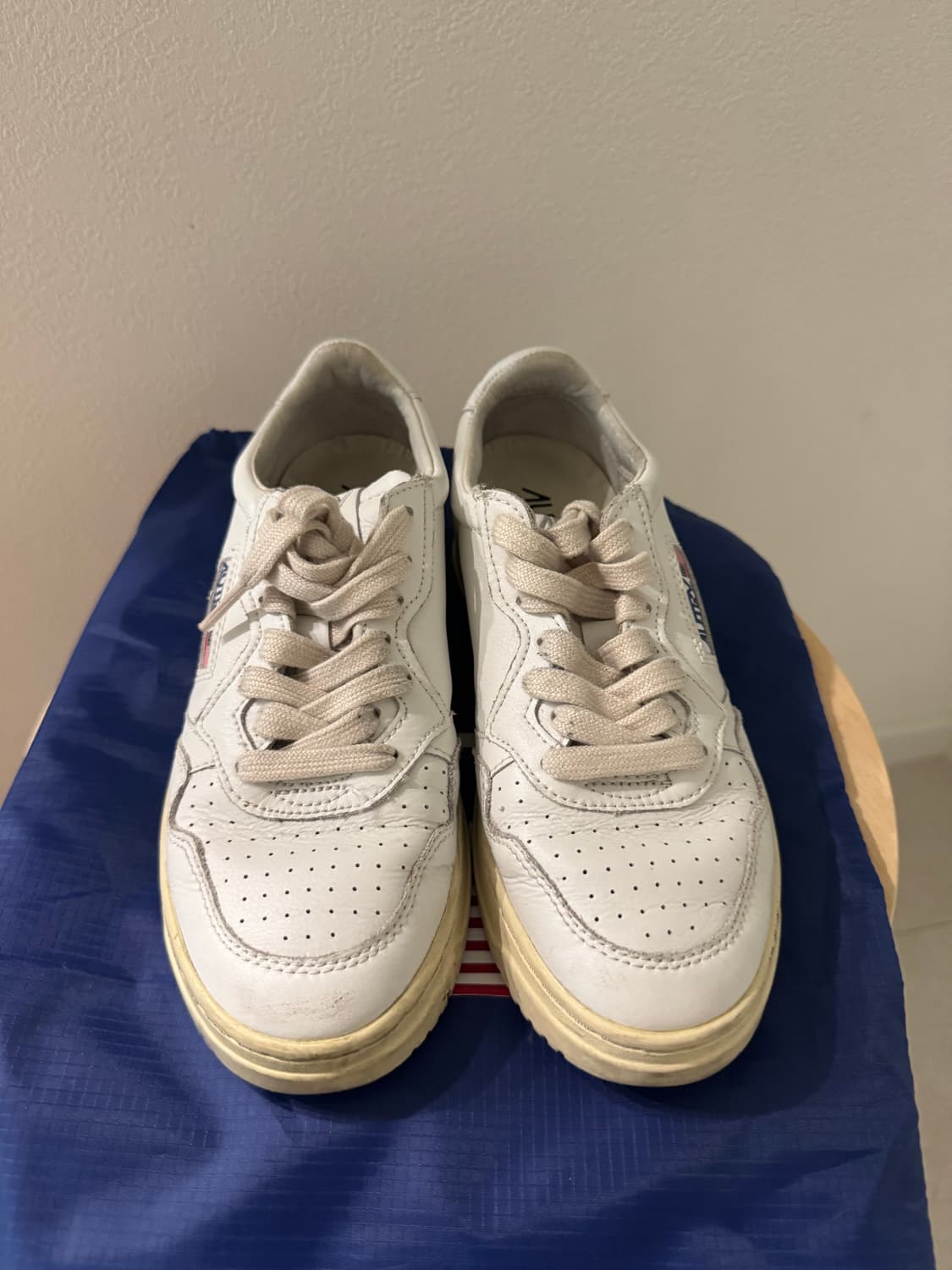 오트리 스니커즈 상품이미지2