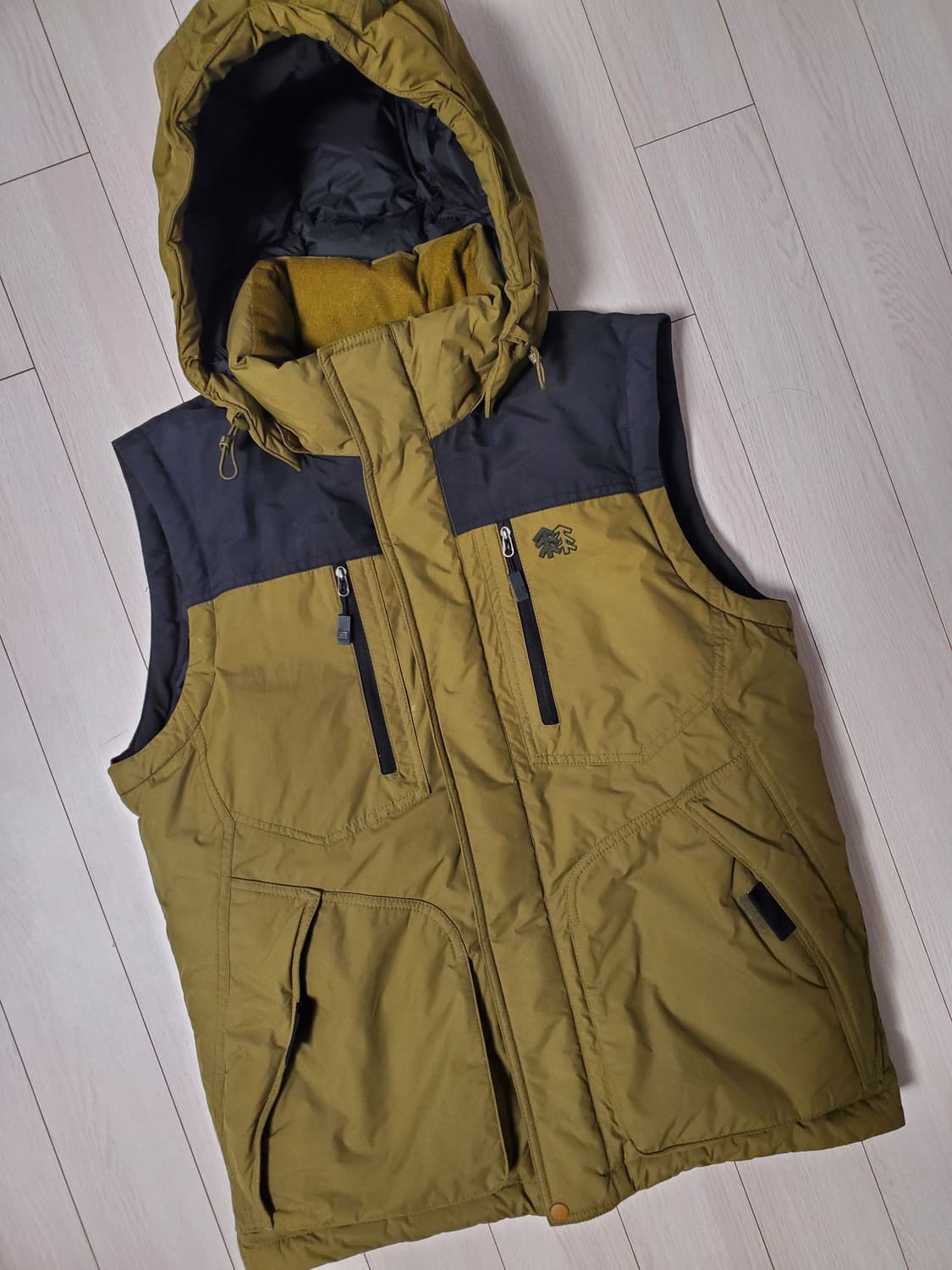 코오롱스포츠 구스다운 베스트 사이즈m

여러 중고사이트에도 같이 판매하고 상품이미지1