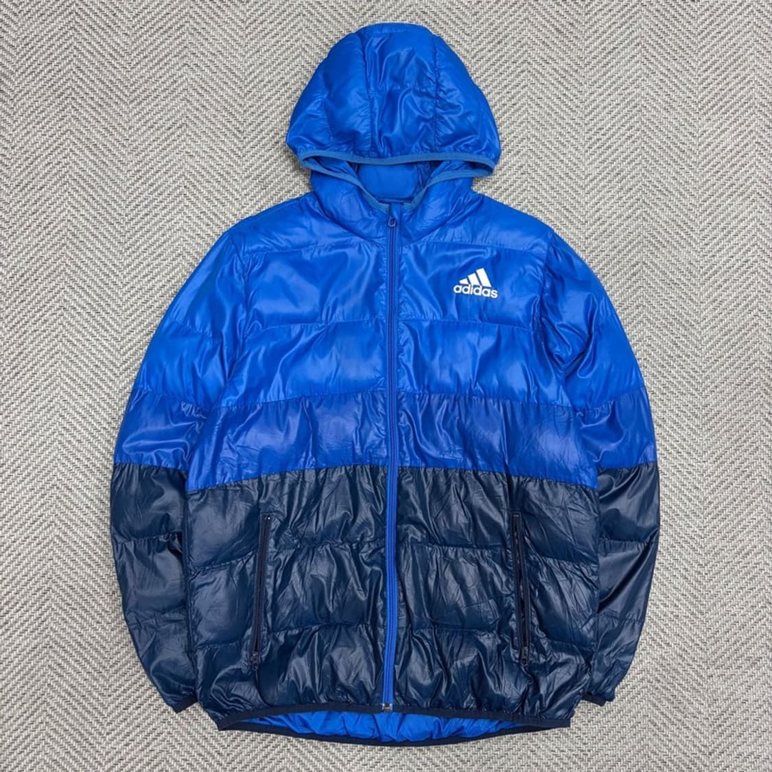 아디다스 배색 경량 패딩 v1303 상품이미지1