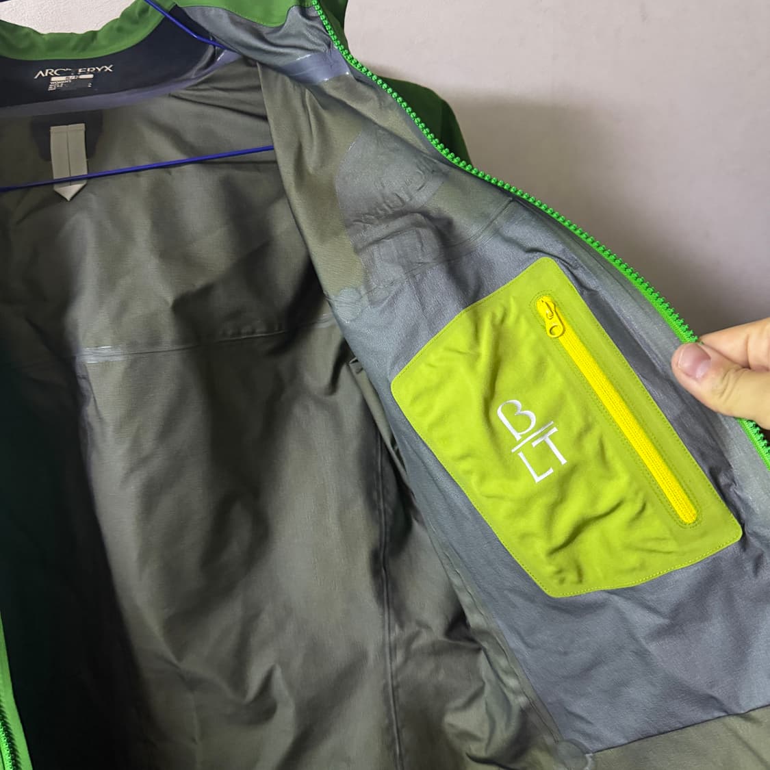 아크테릭스 베타LT 고어텍스 프로쉘 S (66-77) 캐나다 생산 상품이미지7