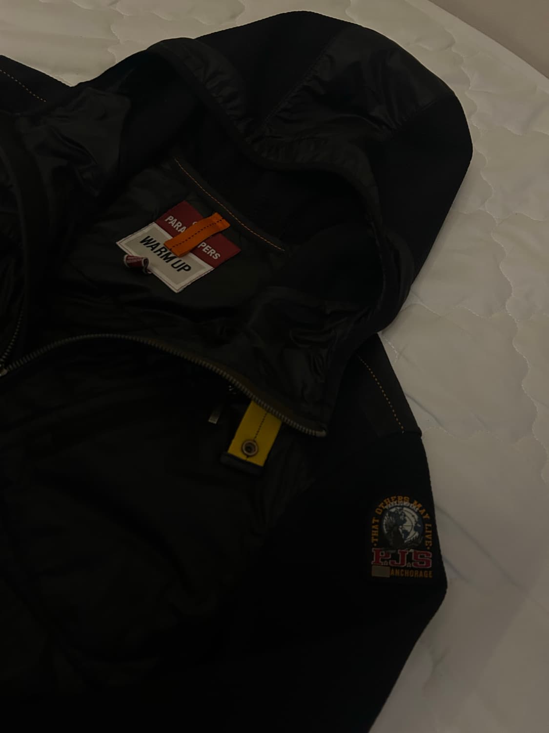 파라점퍼스 니트패딩 상태s 상품이미지3