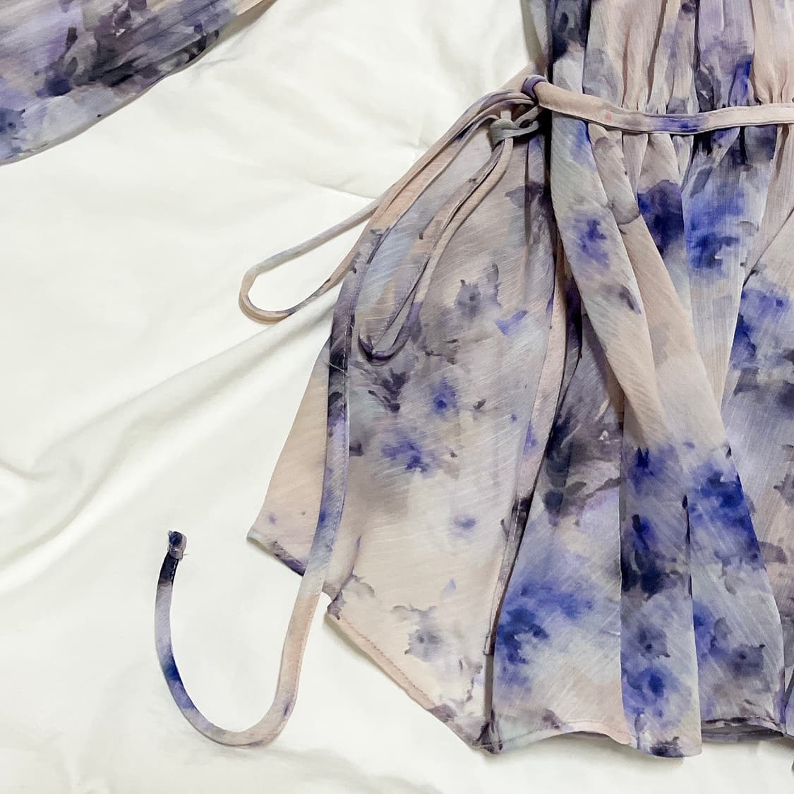 새상품 ) 임블리 로맨틱무드 프릴블라우스 상품이미지7