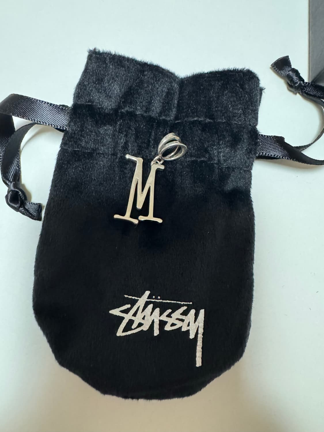 스투시 알파벳 팬던트 판매합니다! 상품이미지2