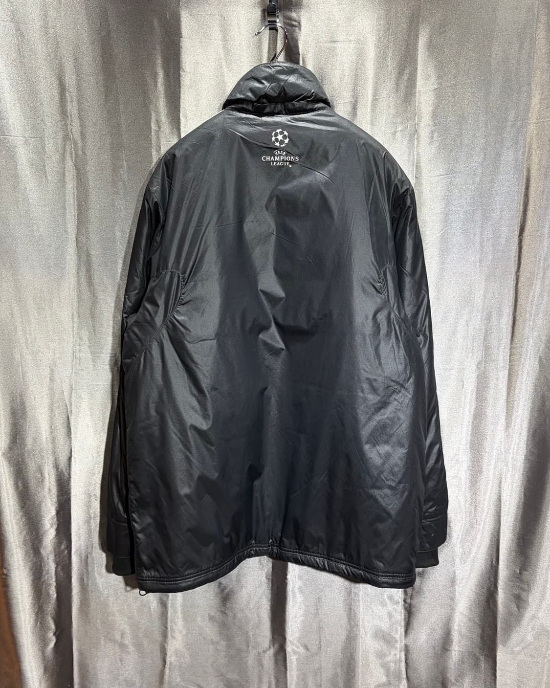 XL 나이키 유밴투스 스우시 블랙그레이 패딩 상품이미지3