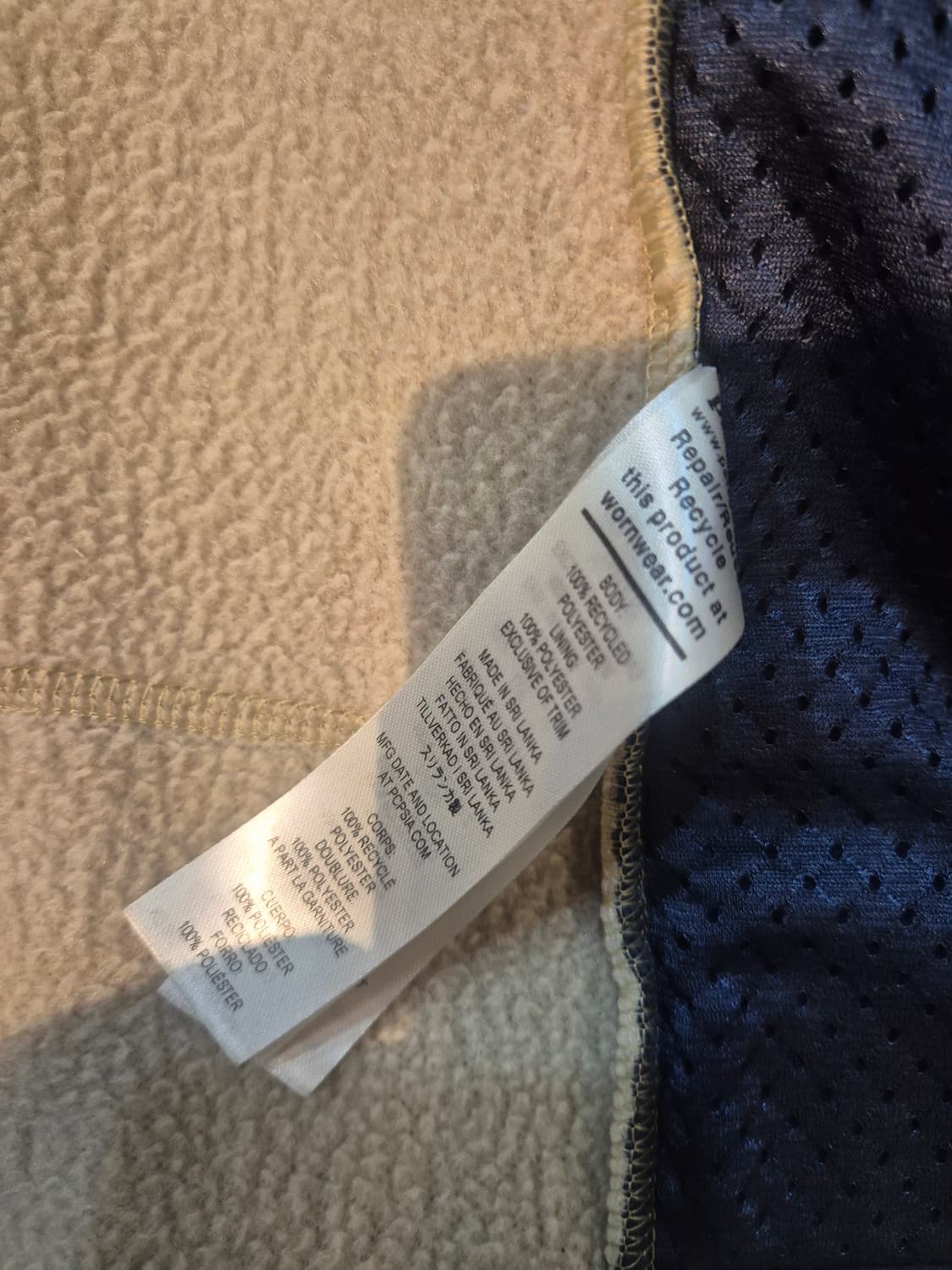 파타고니아 플리스 자켓 M 판매합니다 
사용감적은 극미 중고 저렴하게 올 상품이미지3