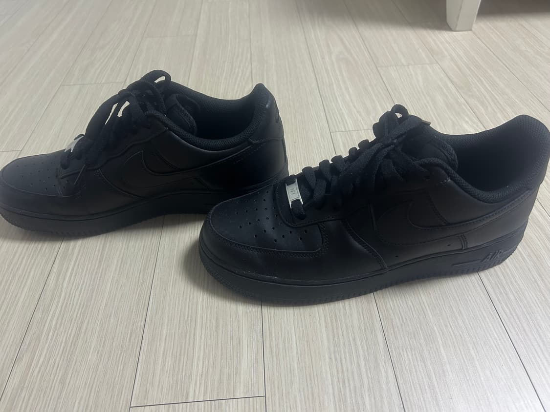 270)나이키 에어포스1 로우 트리플 블랙 상품이미지3