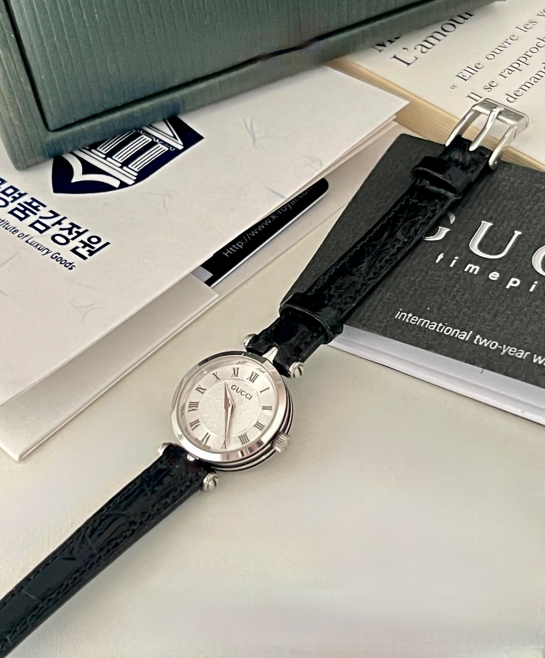구찌 실버 라운드 여성 시계 / 정품감정 . 케어 상품이미지9