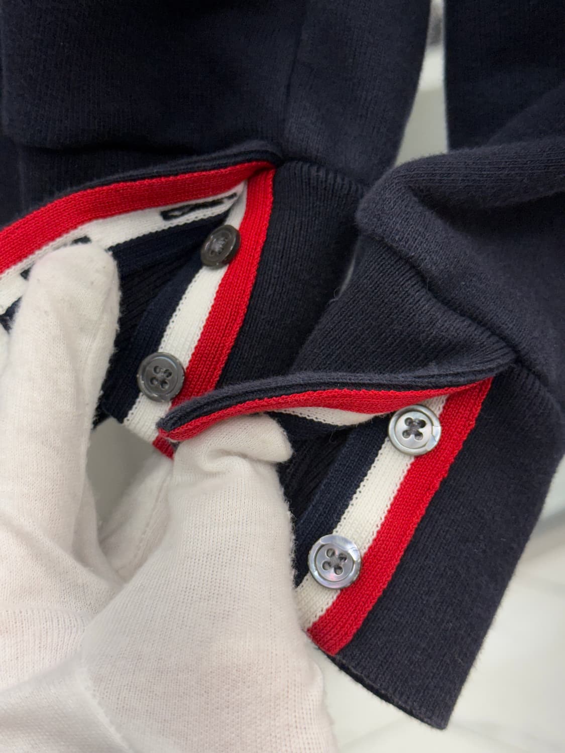 [3] 톰브라운 백삼선 후드티 상품이미지5