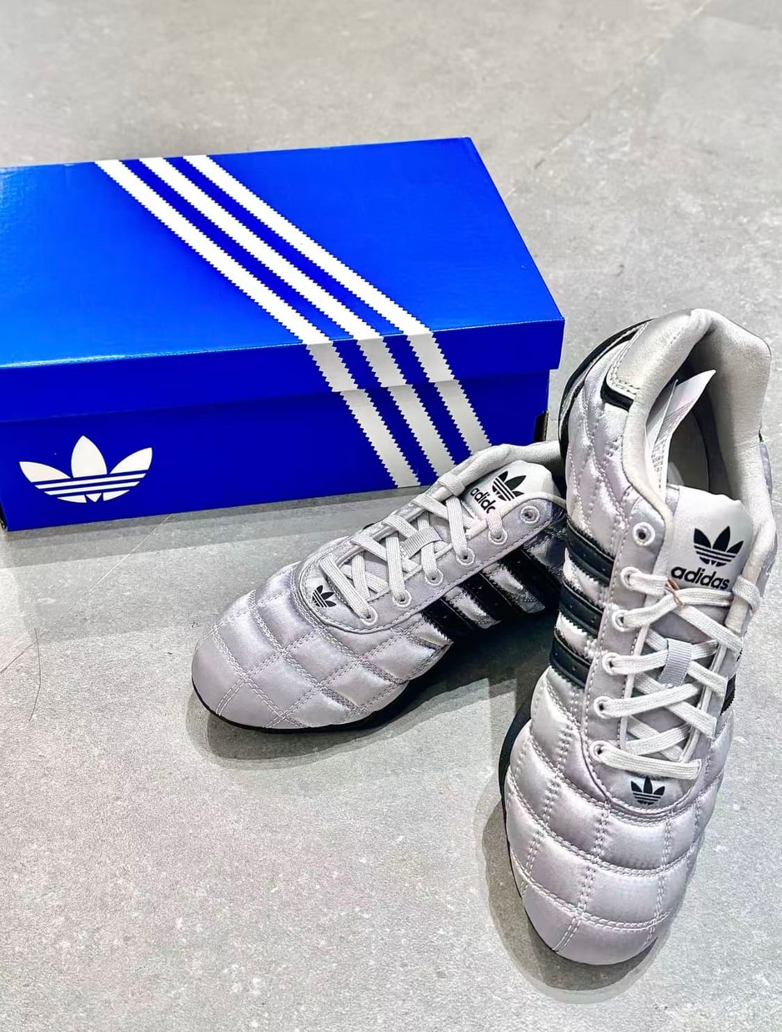 아디다스 오리지널스 아디레이서 로우 실버 메탈릭 코어 블랙 상품이미지3