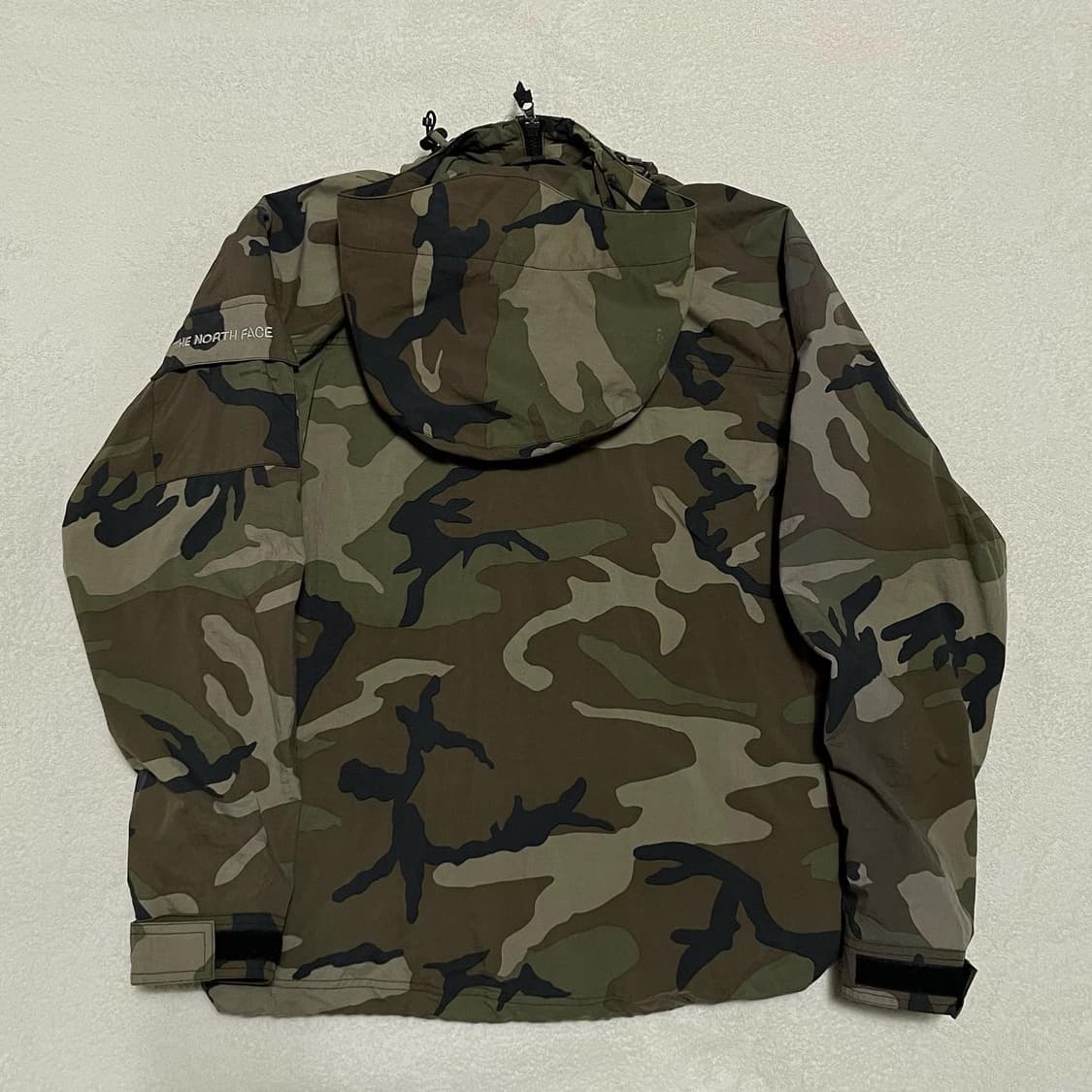 노스페이스 밀리터리 카모 바람막이 상품이미지4