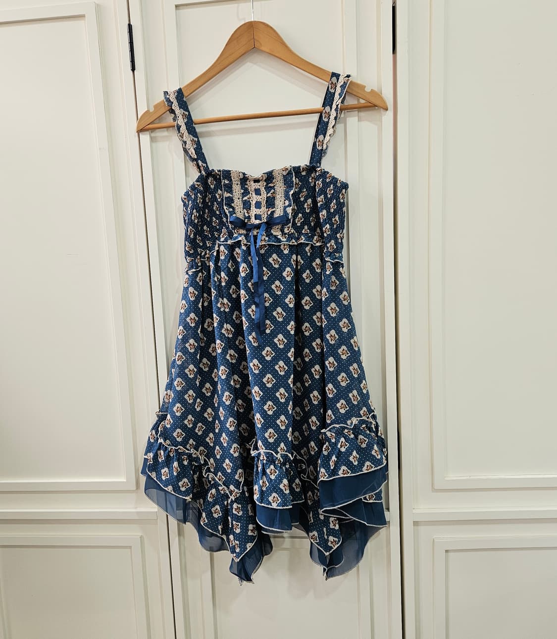 엑시즈팜 (axes femme) 플라워 패턴 레이스 끈 원피스 상품이미지1