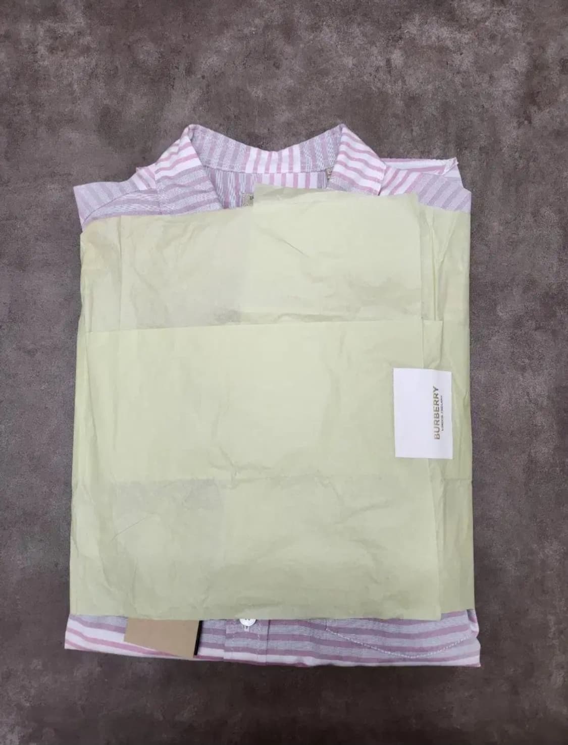 (새상품)버버리 체크 셔츠 95사이즈(M사이즈) 상품이미지8