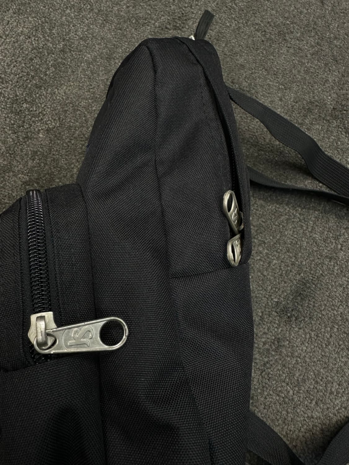 잔스포츠 하프 파인트 미니 백팩 블랙 상품이미지3