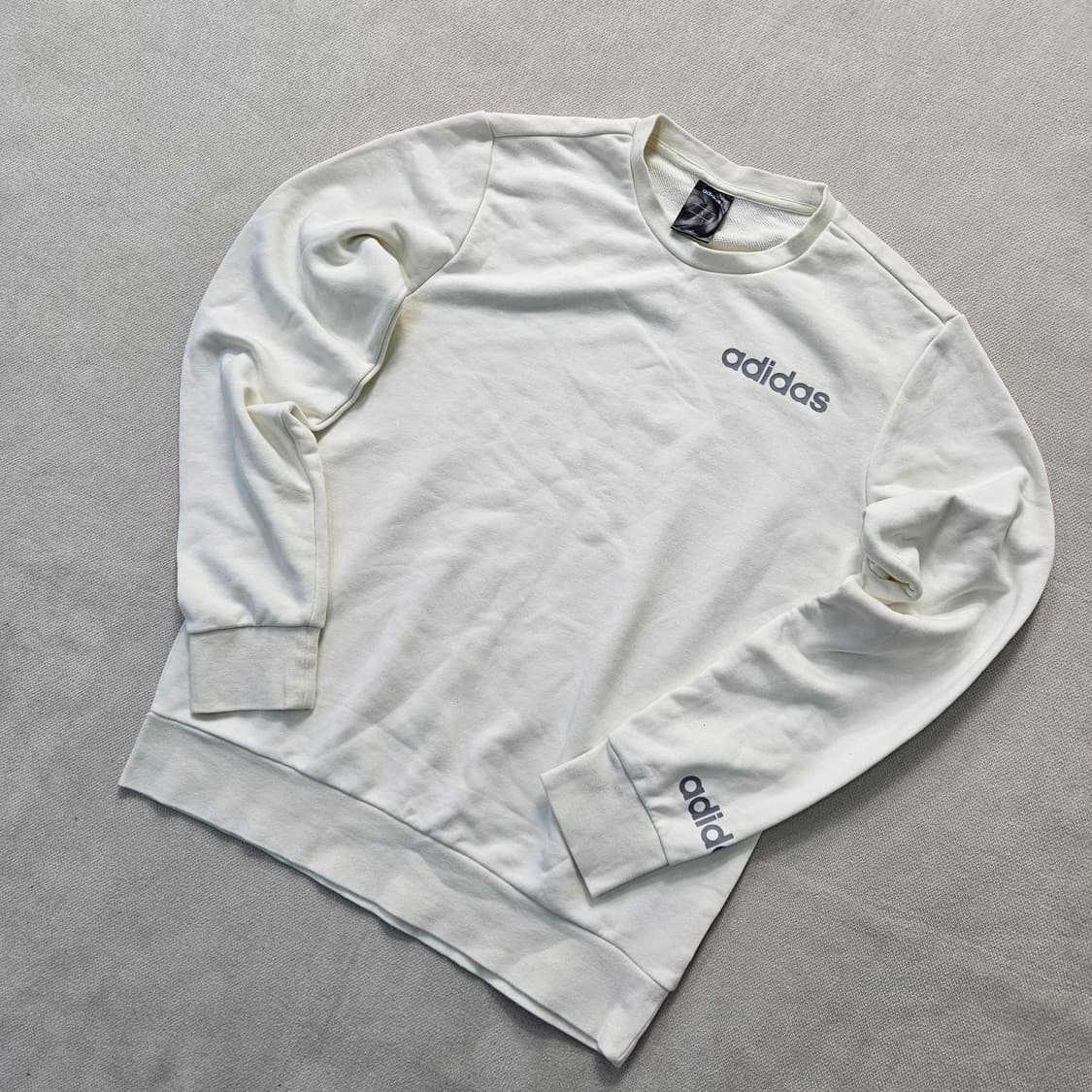 L 아디다스 리니어 크루 맨투맨 0324Y 상품이미지1