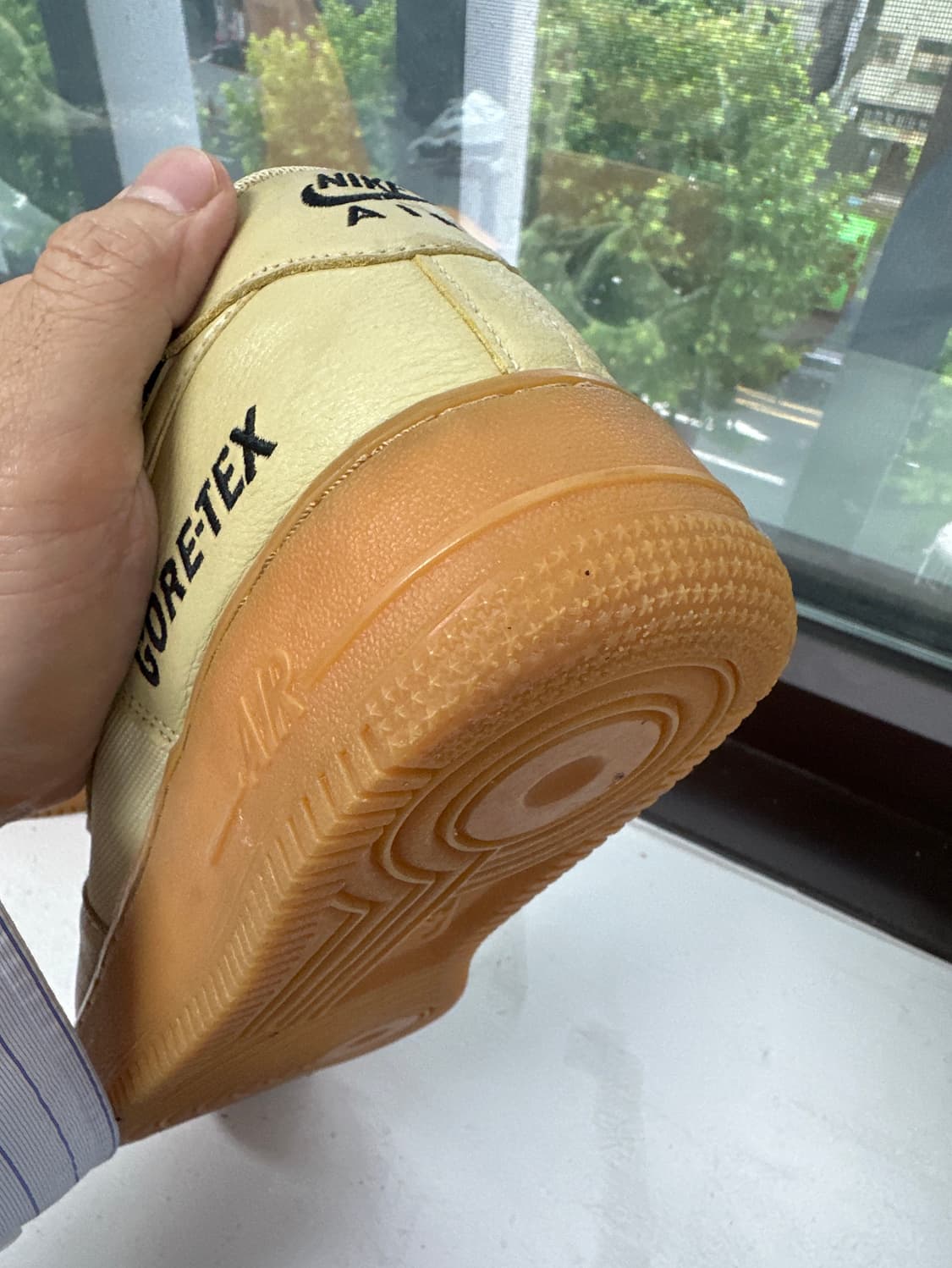 에어포스1 로우 고어텍스 (AIR FORCE1 LOW GORE-TEX) 상품이미지3