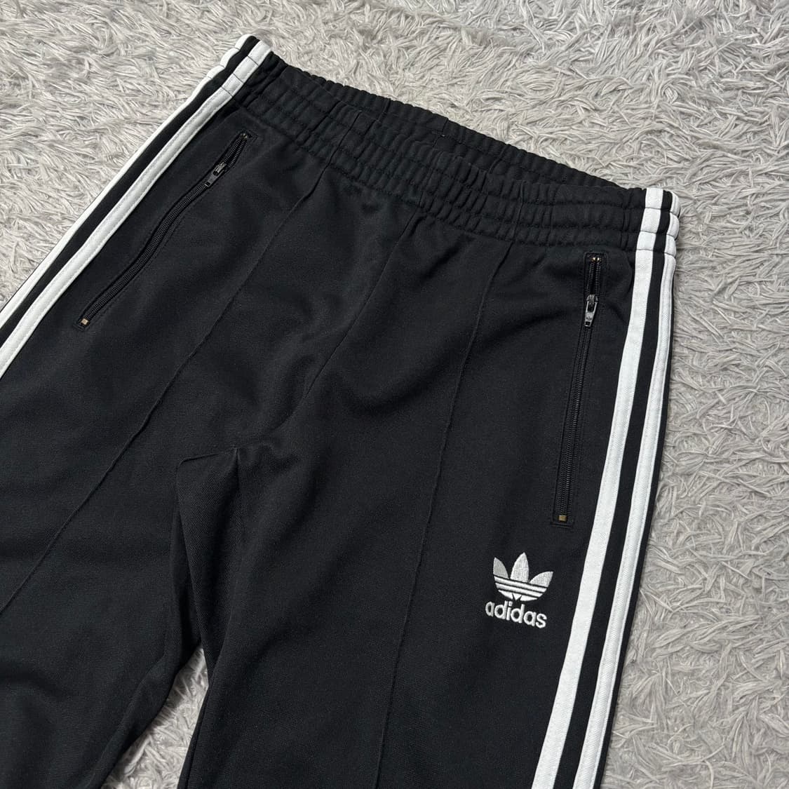 아디다스 블랙 유로파 트랙팬츠 상품이미지3