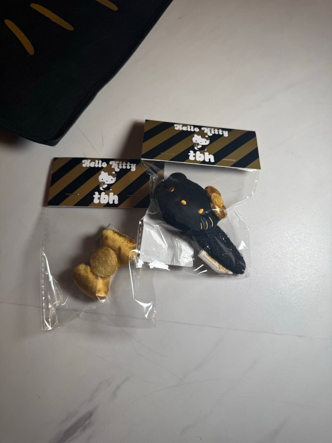 tbh x 헬로키티 서울 리미티드 헤어핀 리본 / 키티 상품이미지1