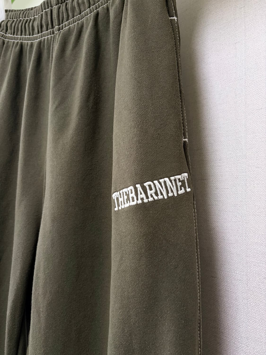 더바넷 조거팬츠 카키 상품이미지3