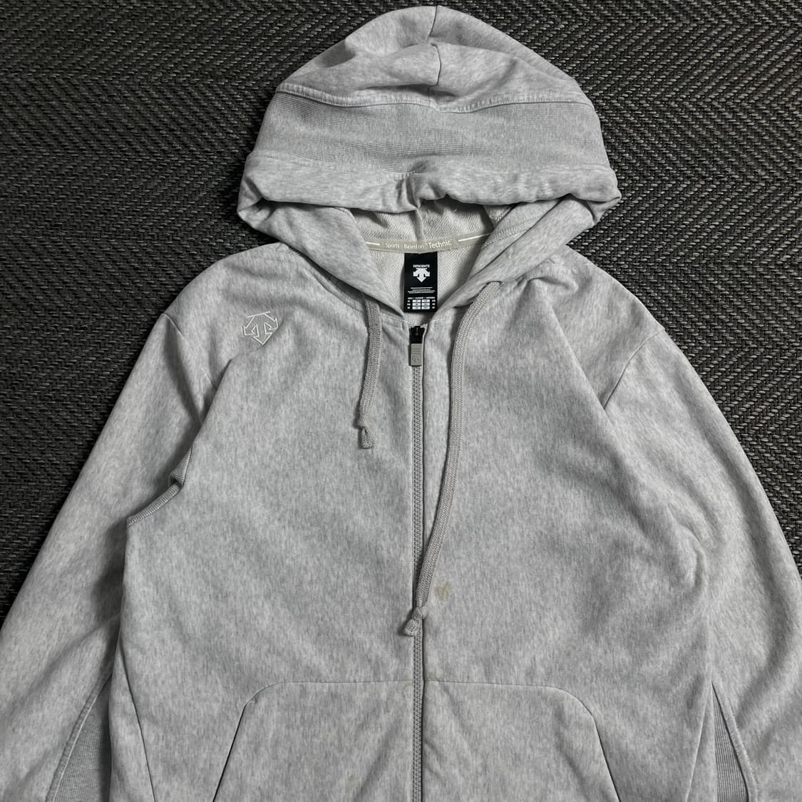 데상트 자수로고 그레이 후드집업 y 4148 상품이미지5