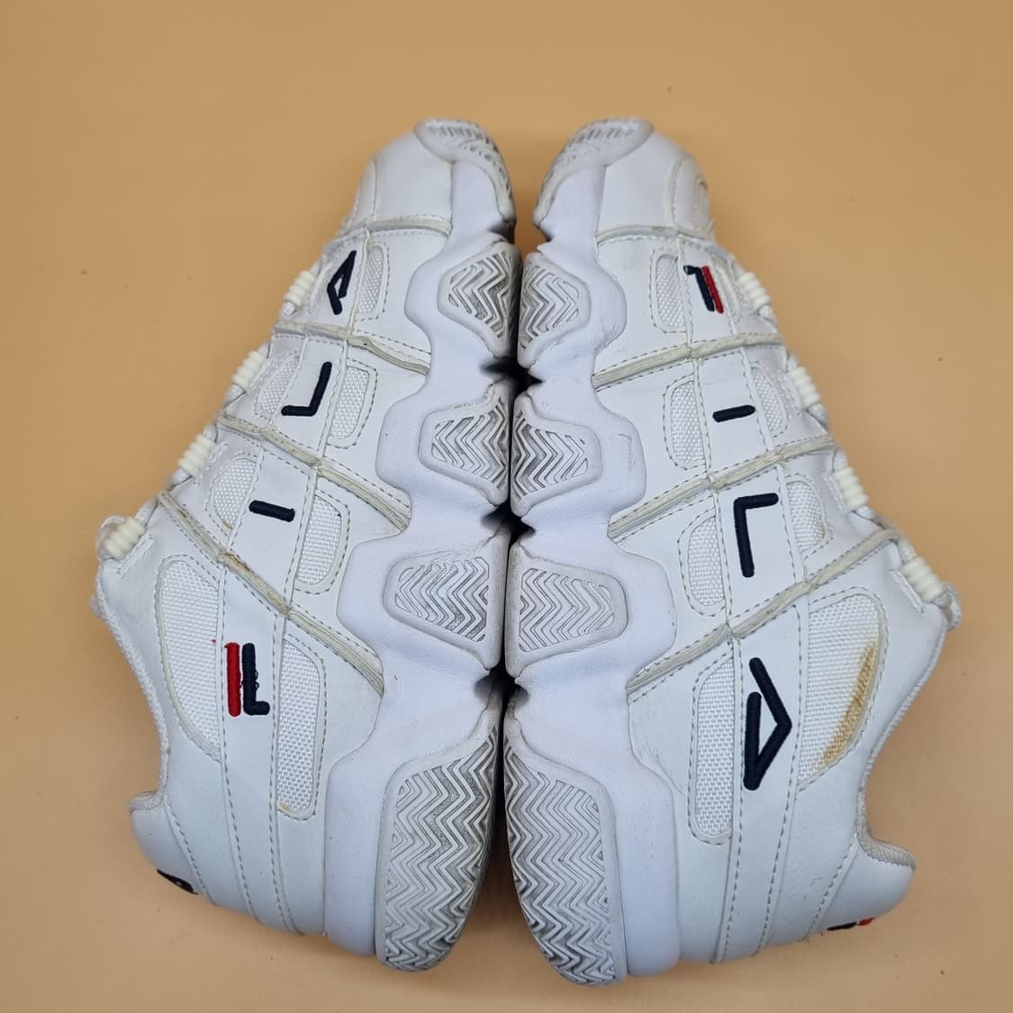 휠라 바리케이드 운동화250. 상품이미지5