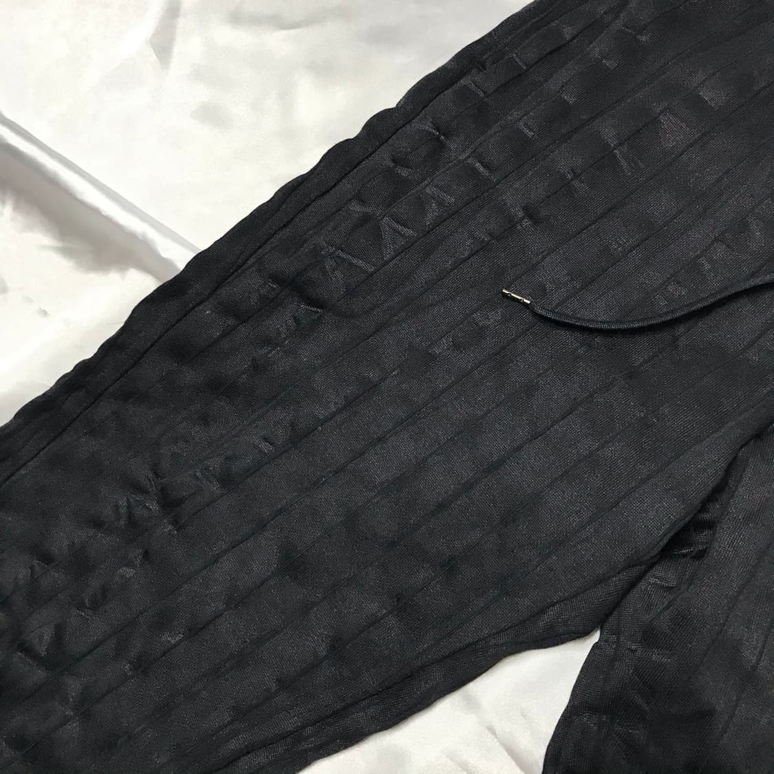 이세이미야케 MEN 주름가공 팬츠 상품이미지2