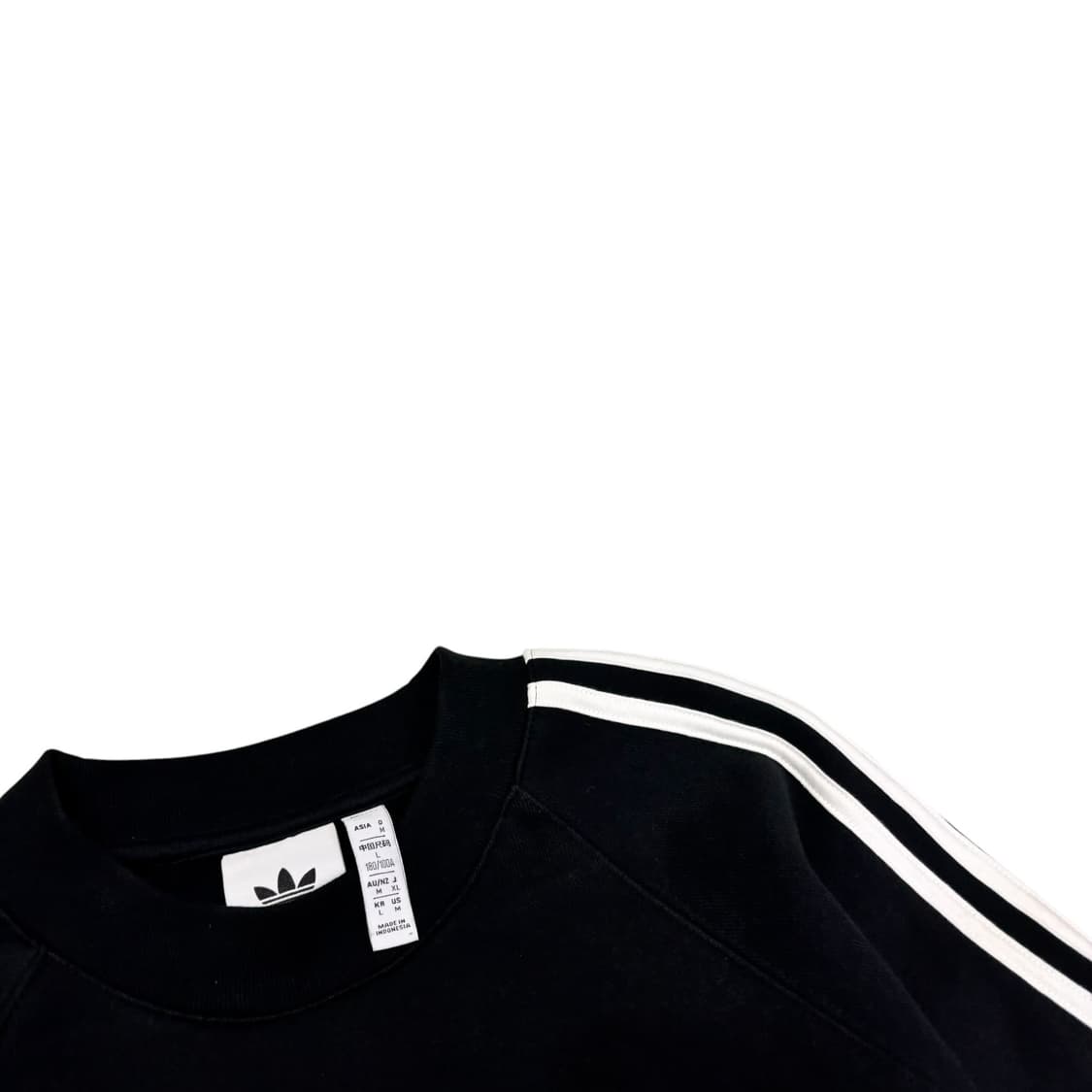 아디다스 블랙 센터 로고 스웨트셔츠 상품이미지3