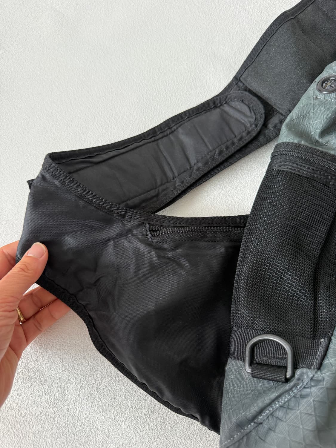 Pre owned Y2K 슬링백 상품이미지4