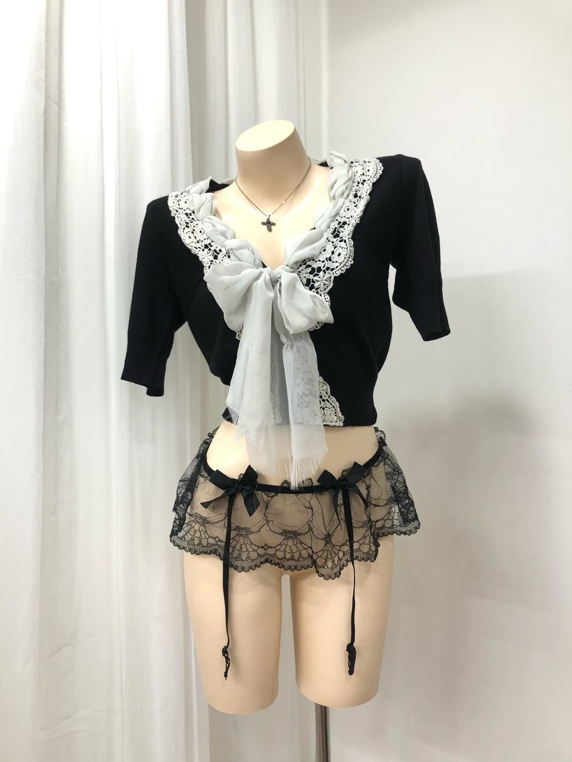 black crop ribbon lace cardigan 상품이미지1