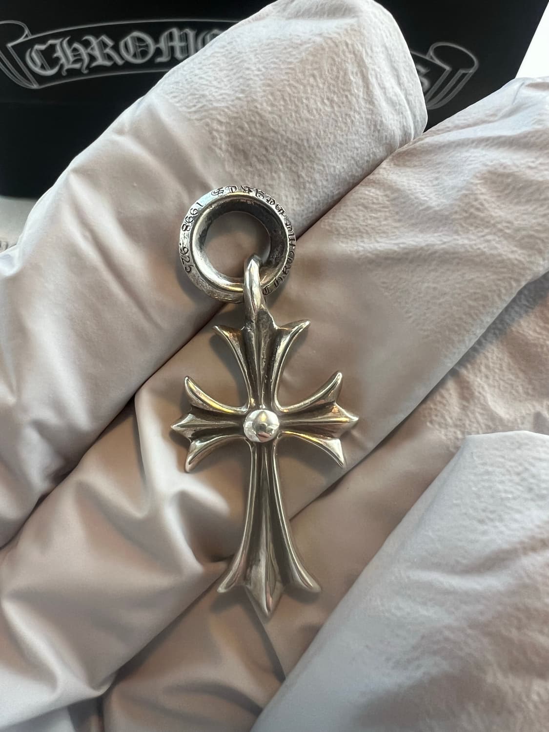 크롬하츠 타이니 크로스 펜던트 상품이미지2